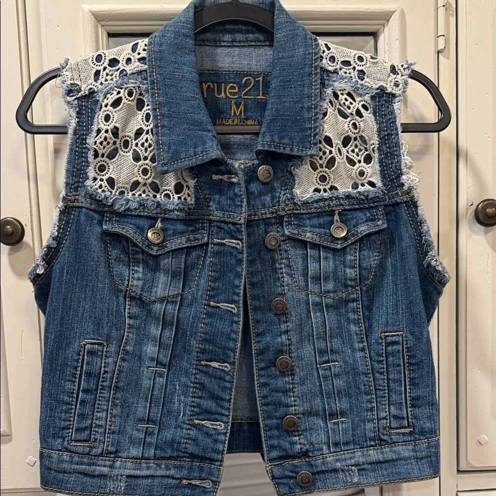 Rue21 Denim Medium Jean Vest with White Crochet Shoulders